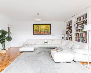 Living room of Apartment for sale in  Madrid Capital  with Air Conditioner, Heating and Terrace