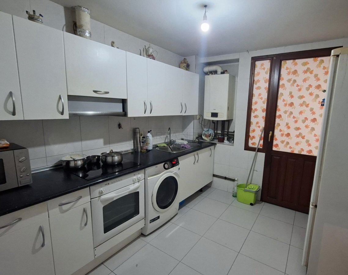 Kitchen of Flat for sale in Vitoria - Gasteiz  with Heating, Parquet flooring and Terrace