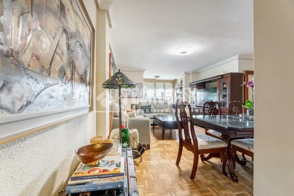 Sala de estar de Piso en venta en Las Rozas de Madrid con Terraza y Trastero