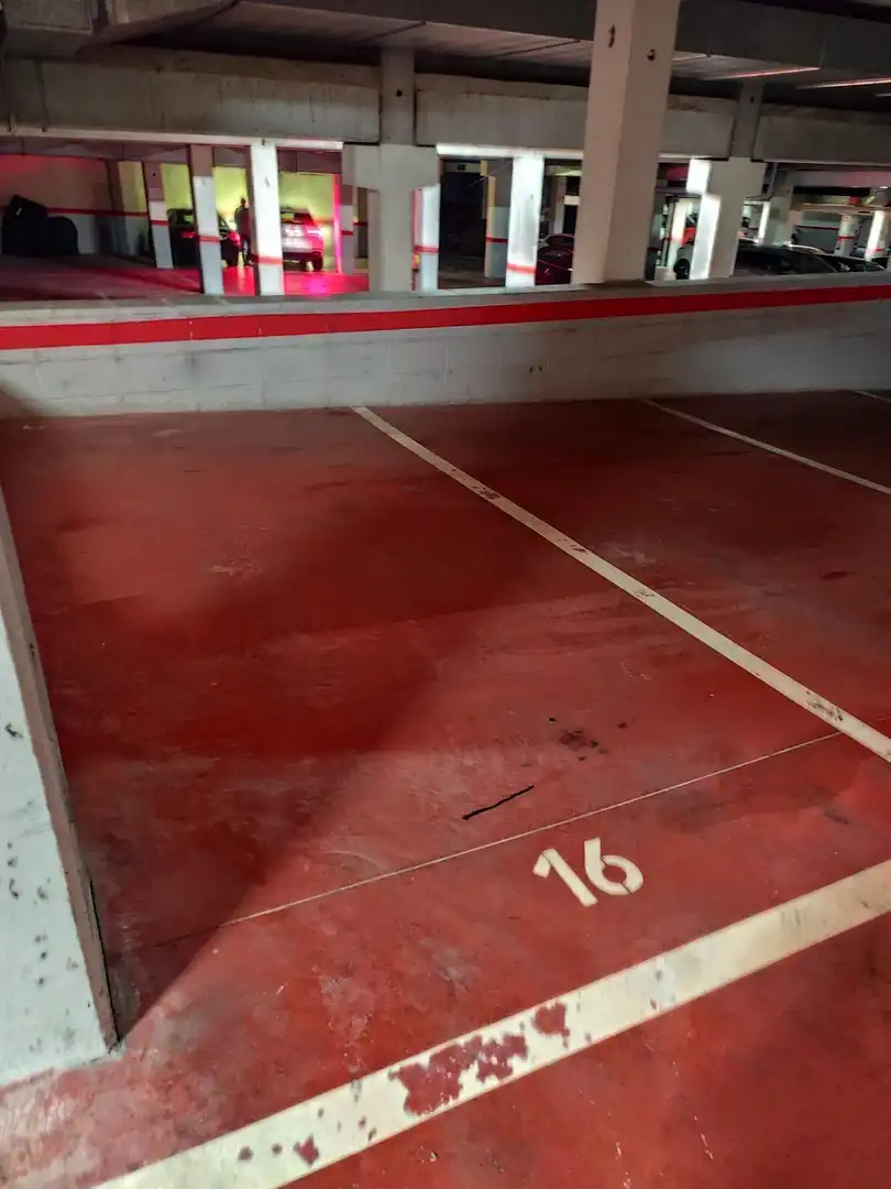 Parking de Garaje de alquiler en Badalona