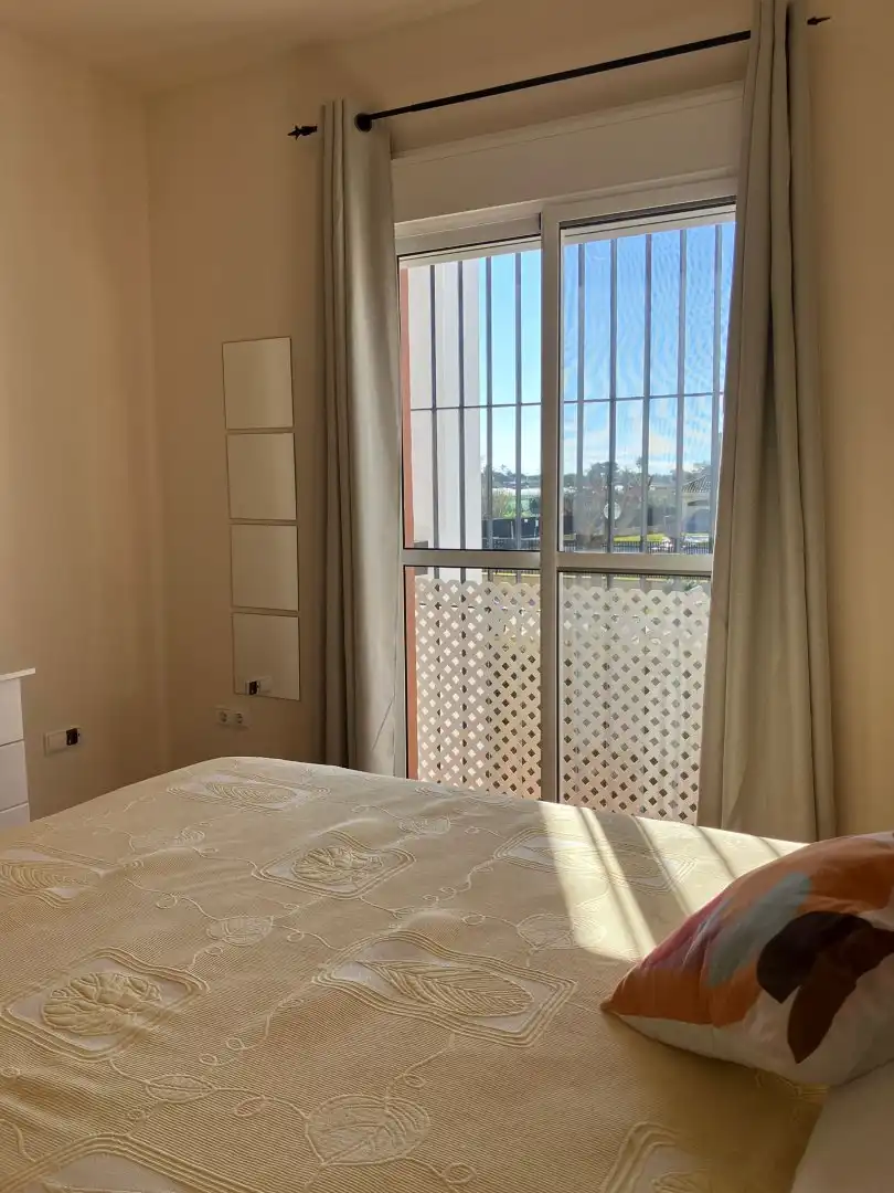 Schlafzimmer von Wohnung zum Verkauf in Chipiona mit Balkon