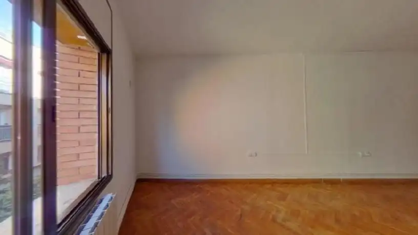 Bedroom of Flat for sale in Barcelona
