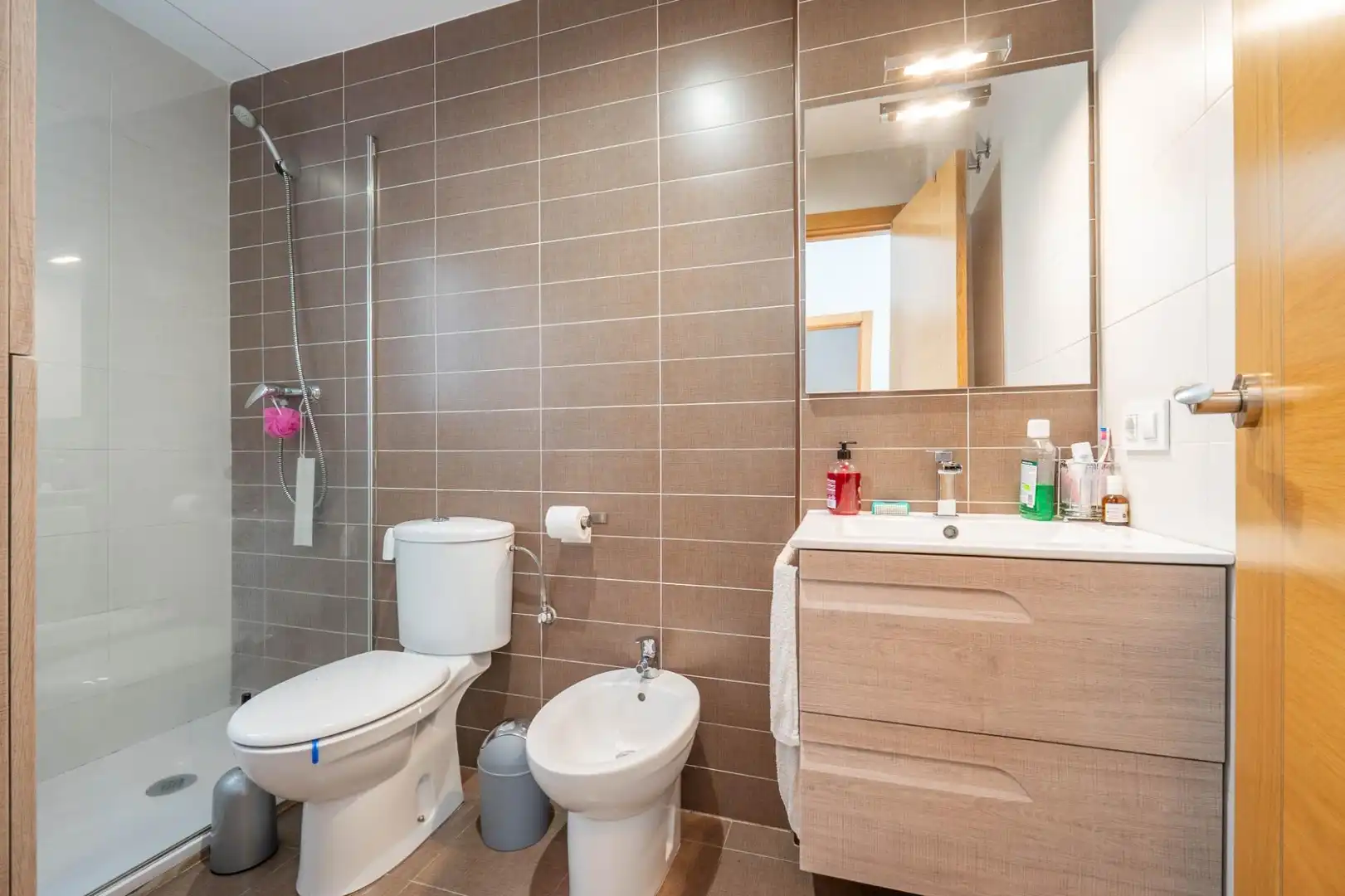 Bany de Casa o xalet en venda en Granada amb Calefacció, Terrassa i Traster