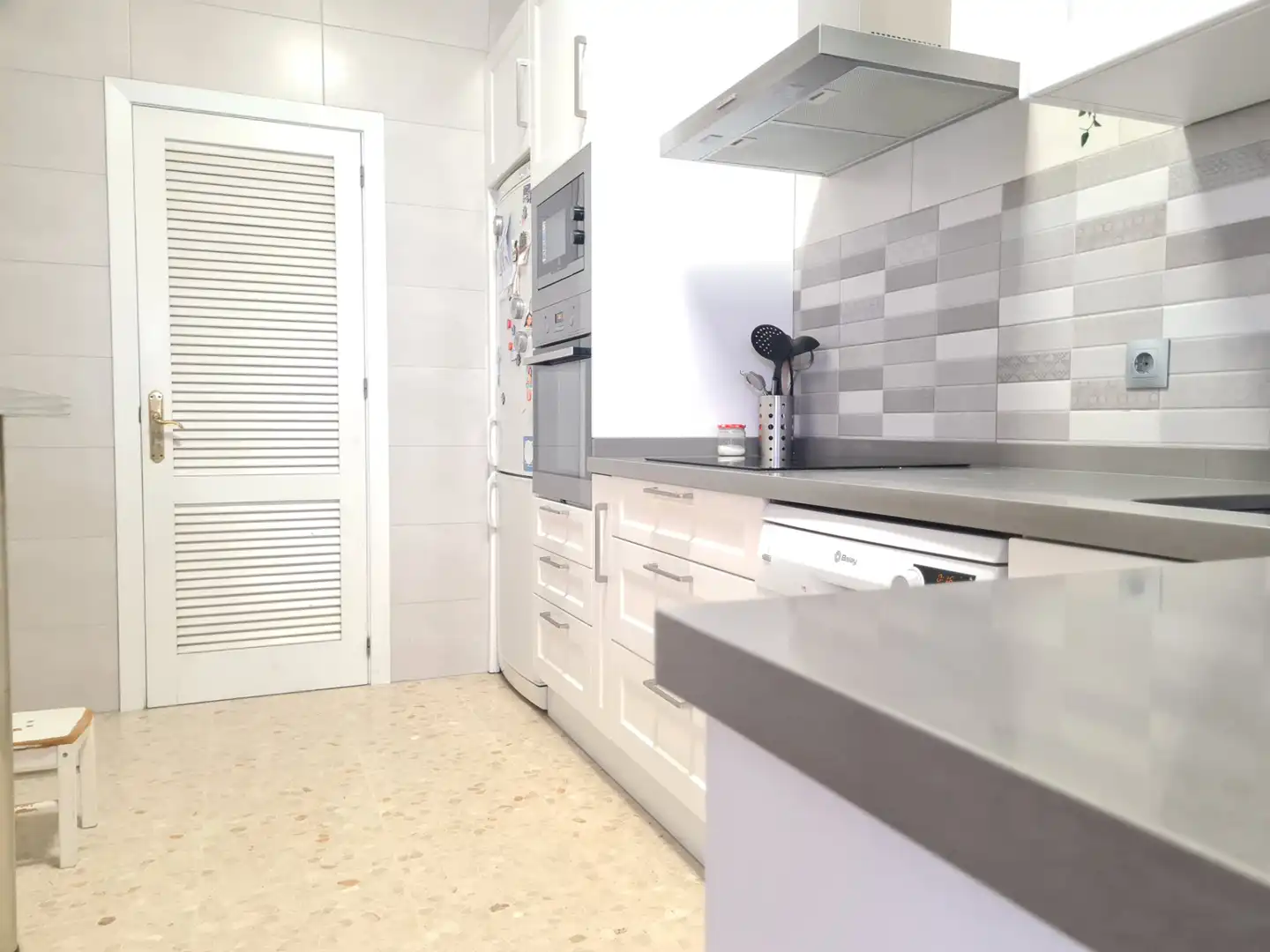 Kitchen of Detached homes for sale in Sevilla  with Air Conditioner, Terrace and Balcony