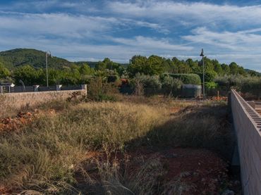 Terreny residencial en venda a Calle Serretes 12