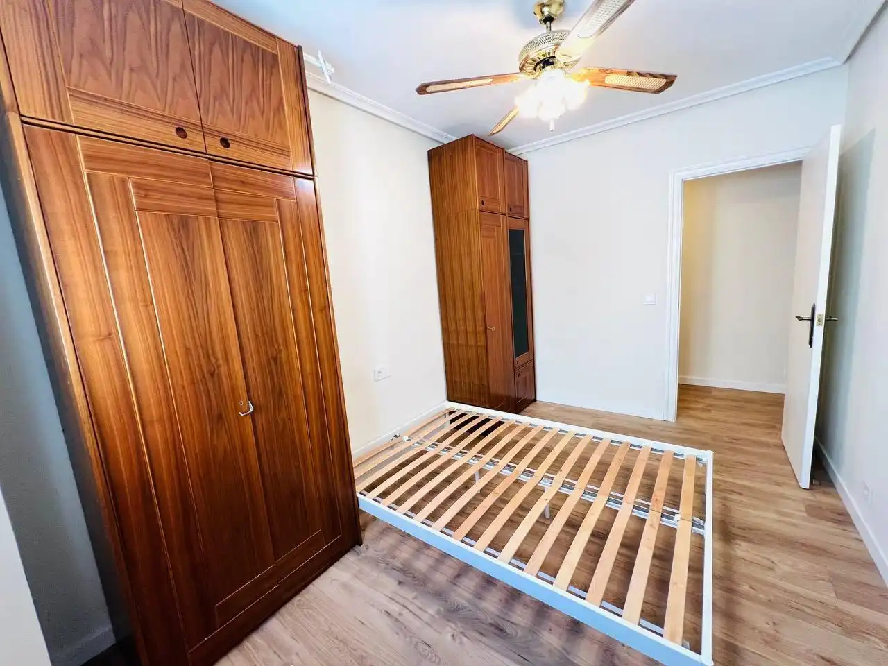 Habitación de Piso en venta en Alicante / Alacant con Aire acondicionado, Calefacción y Terraza