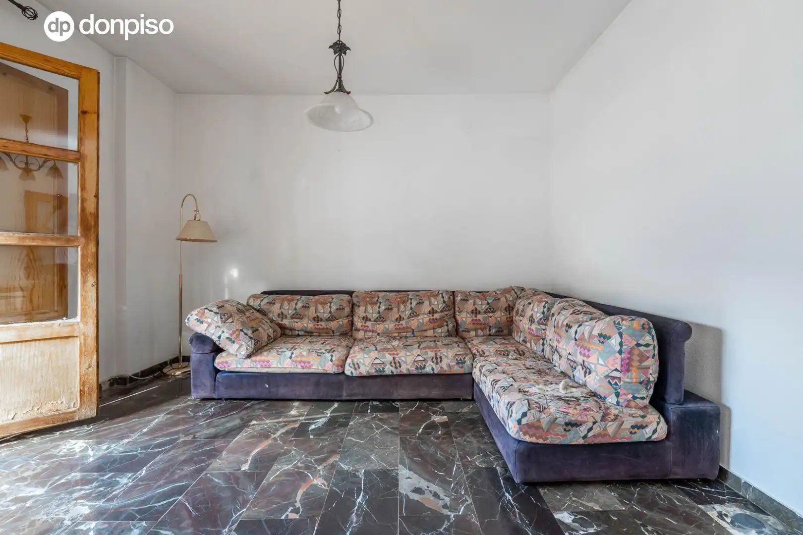 Sala d'estar de Pis en venda en Granada amb Aire condicionat i Calefacció