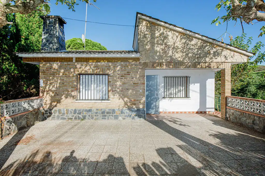 Vista exterior de Casa o xalet en venda en Maçanet de la Selva amb Jardí privat