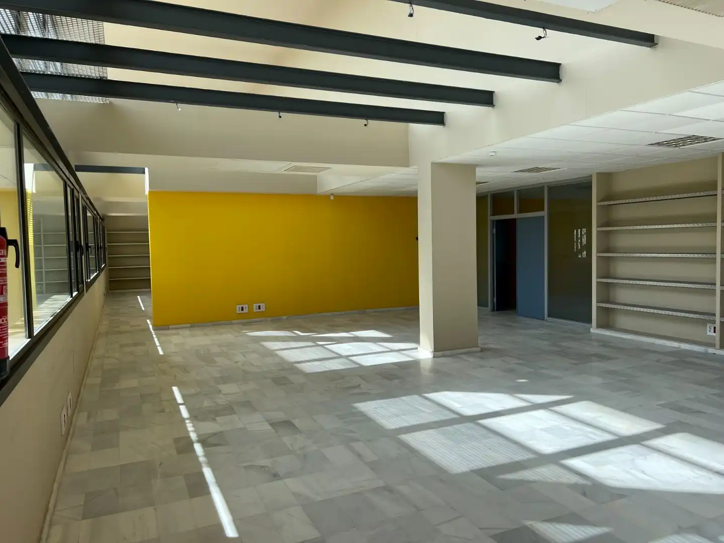 Gebäude zur Miete in Mairena del Aljarafe