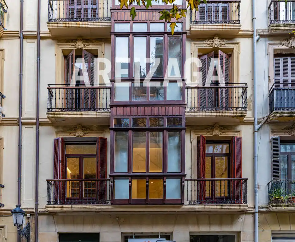 Vista exterior de Piso en venta en Donostia - San Sebastián  con Calefacción, Terraza y Balcón