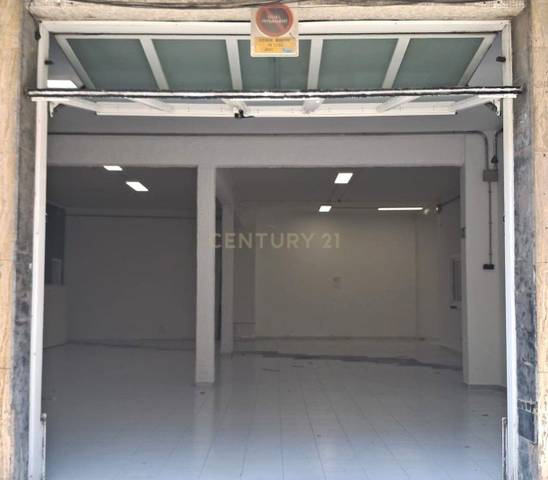 Local comercial en Alquiler en Carrer de Montjuïc, Sant Joan Despí, Spain, -1 en Centre