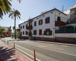 Vista exterior de Casa o xalet en venda en Las Palmas de Gran Canaria amb Jardí privat, Terrassa i Traster