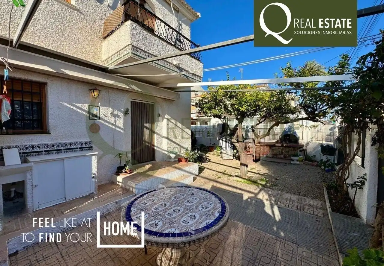 Exterior view of Houses for sale in Santa Pola  with Private garden, Terrace and Storage room
