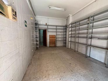 Local comercial en venda a Villaverde