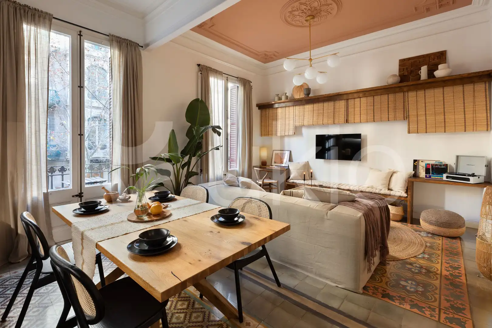 Apartamento con terraza en alquiler en Carrer de Roger de Llúria, imagen 3