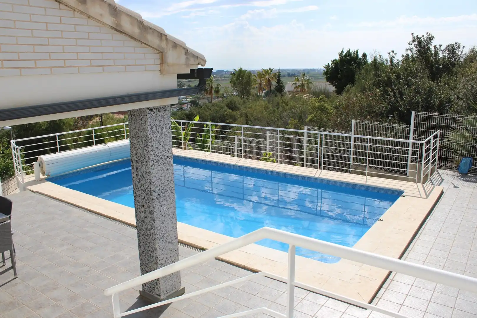 Piscina de Casa o xalet en venda en Oliva amb Aire condicionat, Jardí privat i Terrassa