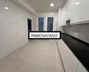 Flat to rent in Calle Calvo Sotelo, Centro - Ayuntamiento