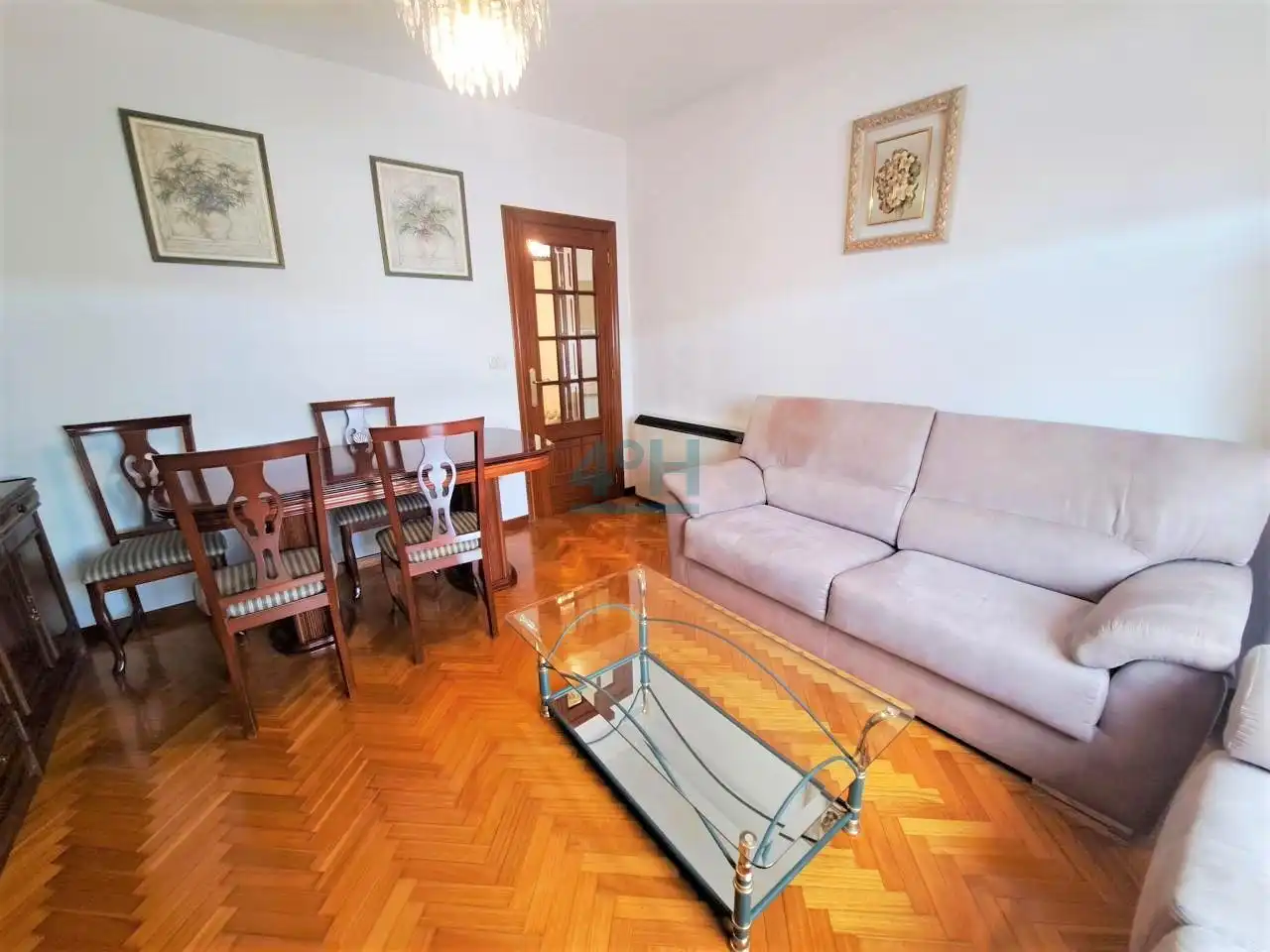 Sala d'estar de Apartament de lloguer en Barbadás amb Calefacció, Parquet i Traster