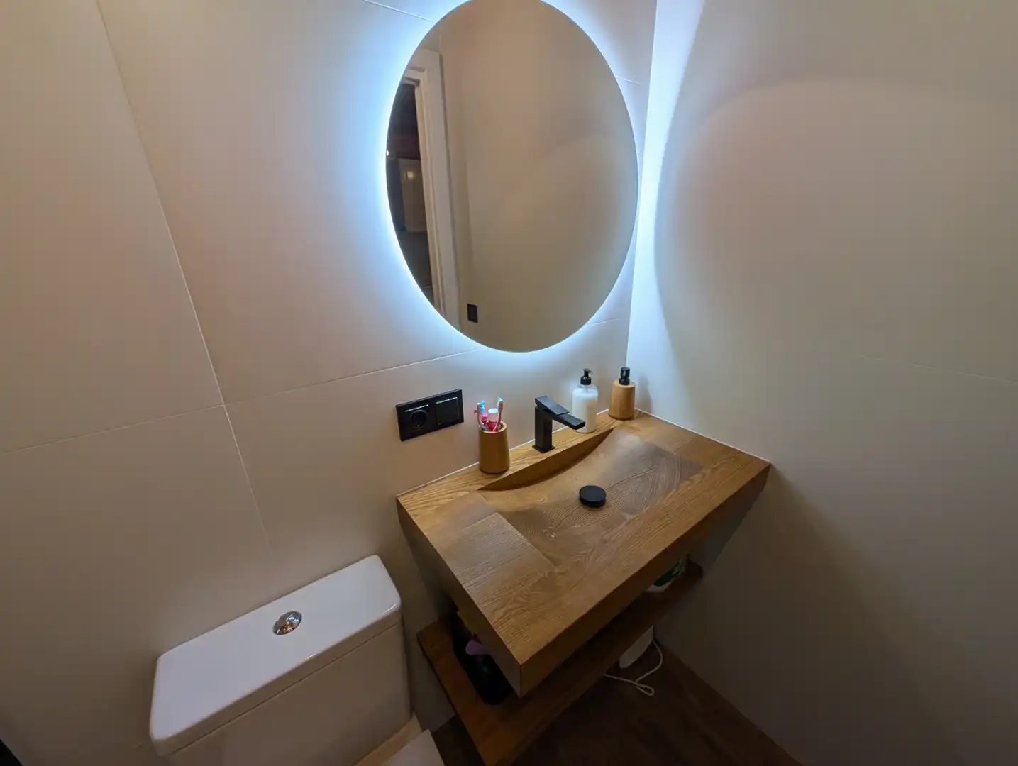 Baño de Apartamento en venta en Vilallonga de Ter con Parquet y Amueblado