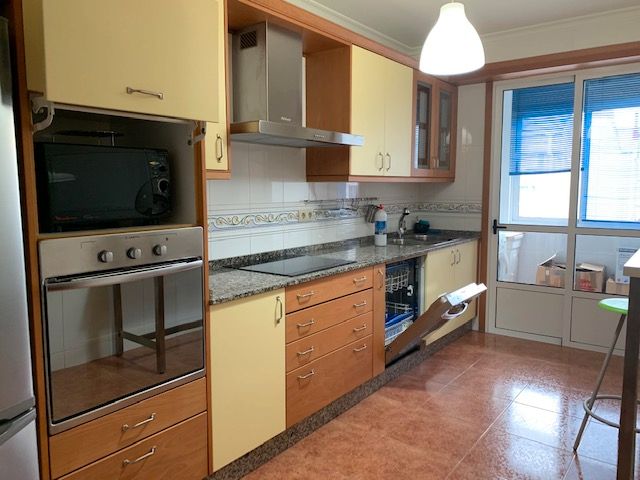 Cuina de Dúplex en venda en Narón amb Calefacció, Parquet i Traster