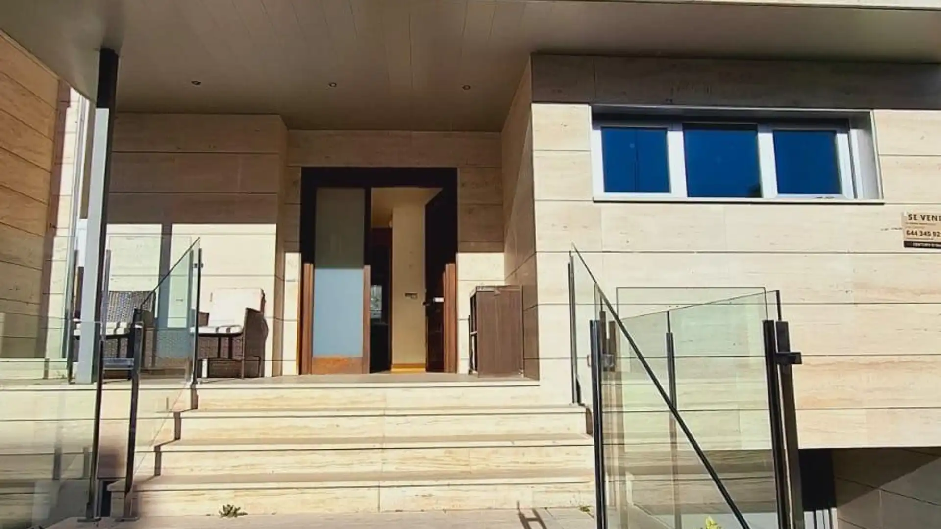 Vista exterior de Casa o xalet en venda en Las Rozas de Madrid amb Piscina