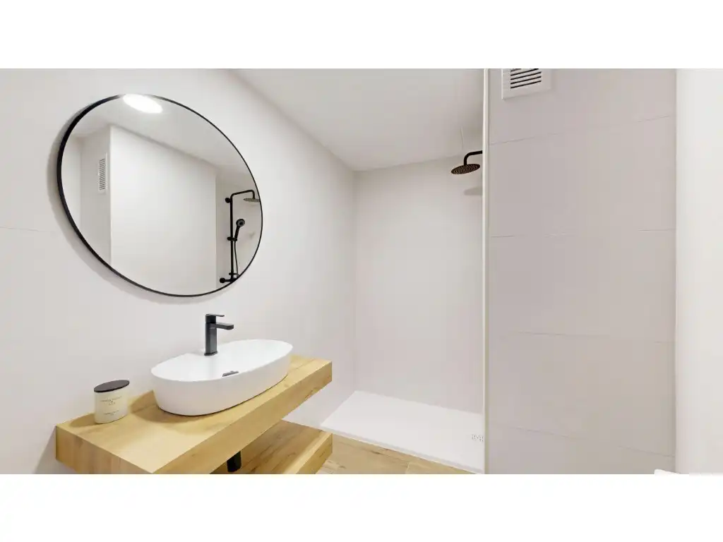 Badezimmer von Wohnung zum Verkauf in Montán