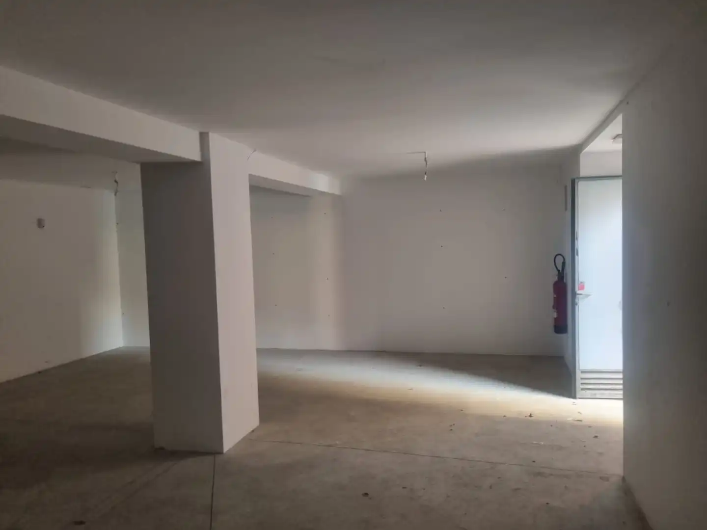 Local comercial en venta en Calle Segovia 24, imagen 3