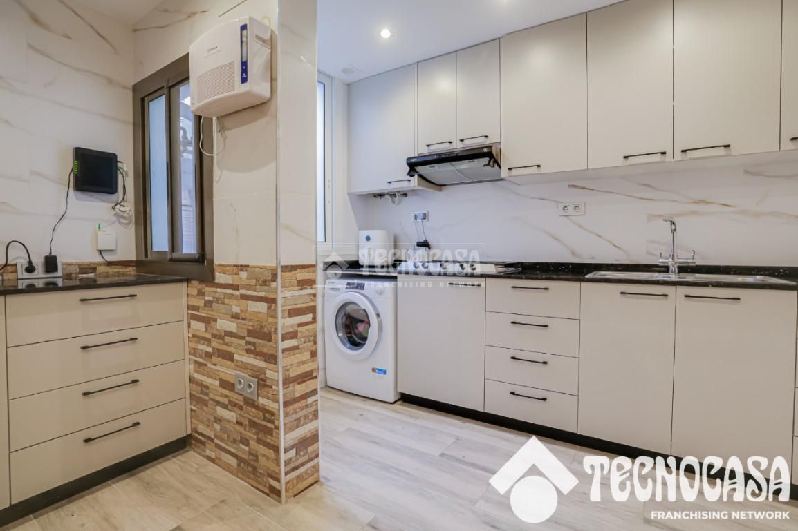 Flat for sale in Llefià, Artigues - Llefià, Badalona
