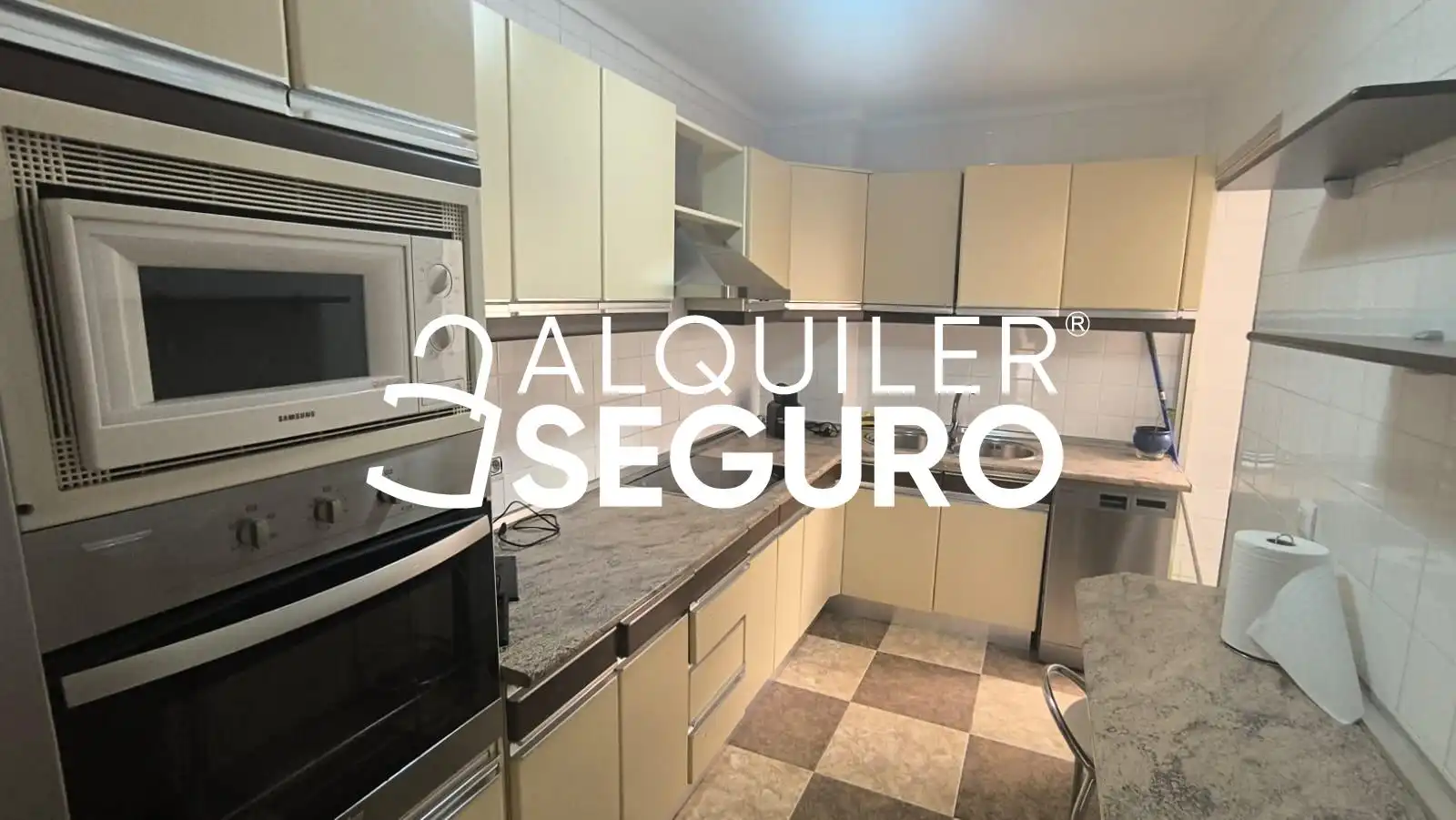 Küche von Wohnung zur Miete in Sevilla mit Klimaanlage und Möbliert