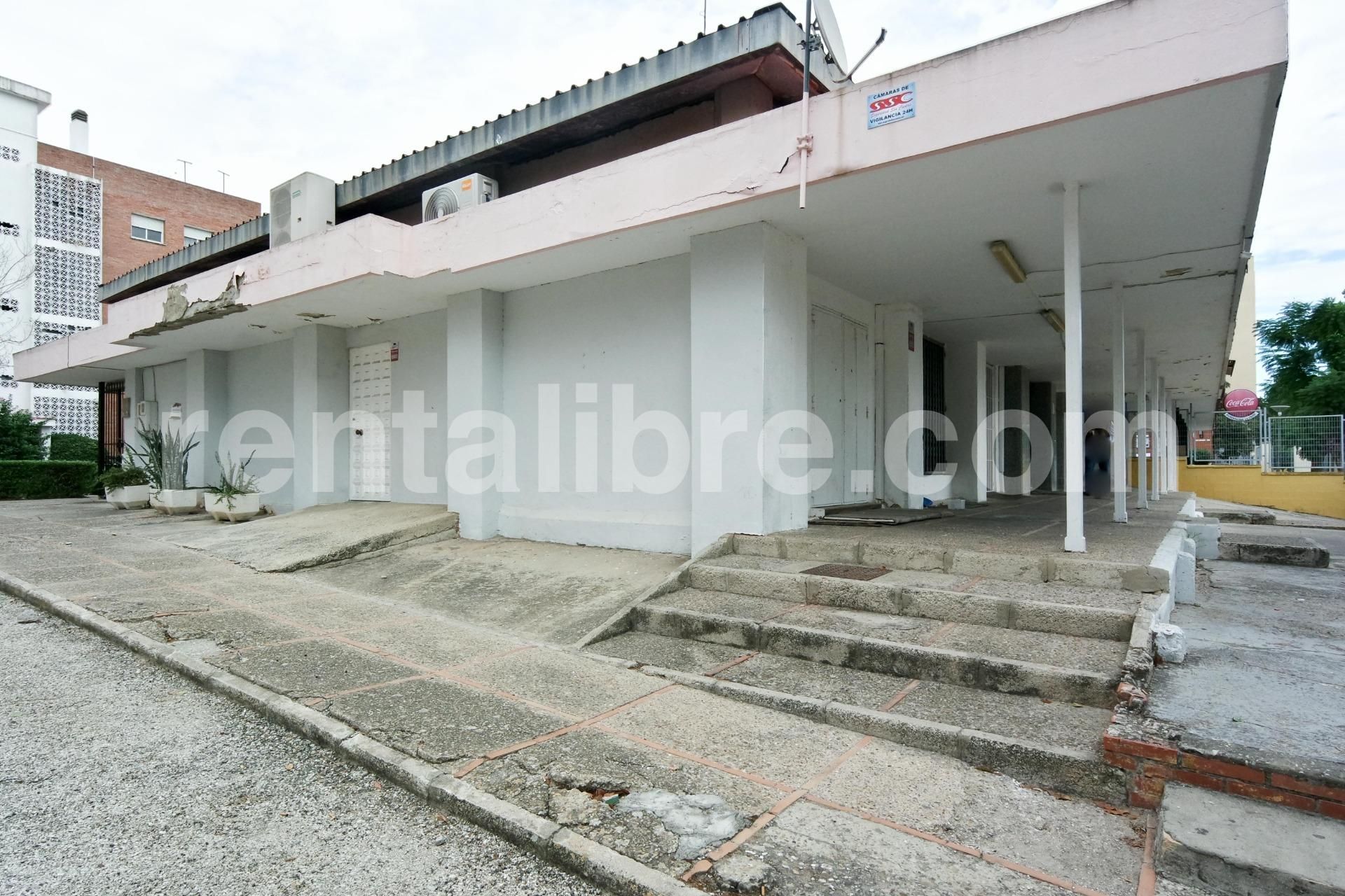 Vista exterior de Local en venda en Jerez de la Frontera