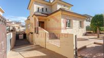 Vista exterior de Casa o xalet de lloguer en L'Eliana amb Aire condicionat, Terrassa i Piscina