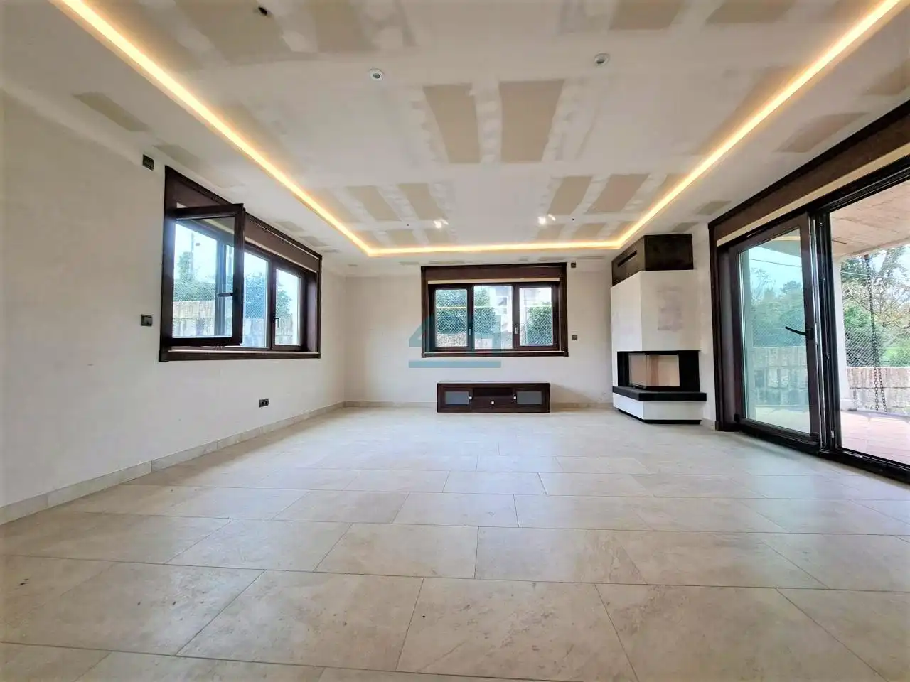 Sala de estar de Casa o chalet en venta en O Carballiño   con Calefacción, Jardín privado y Terraza