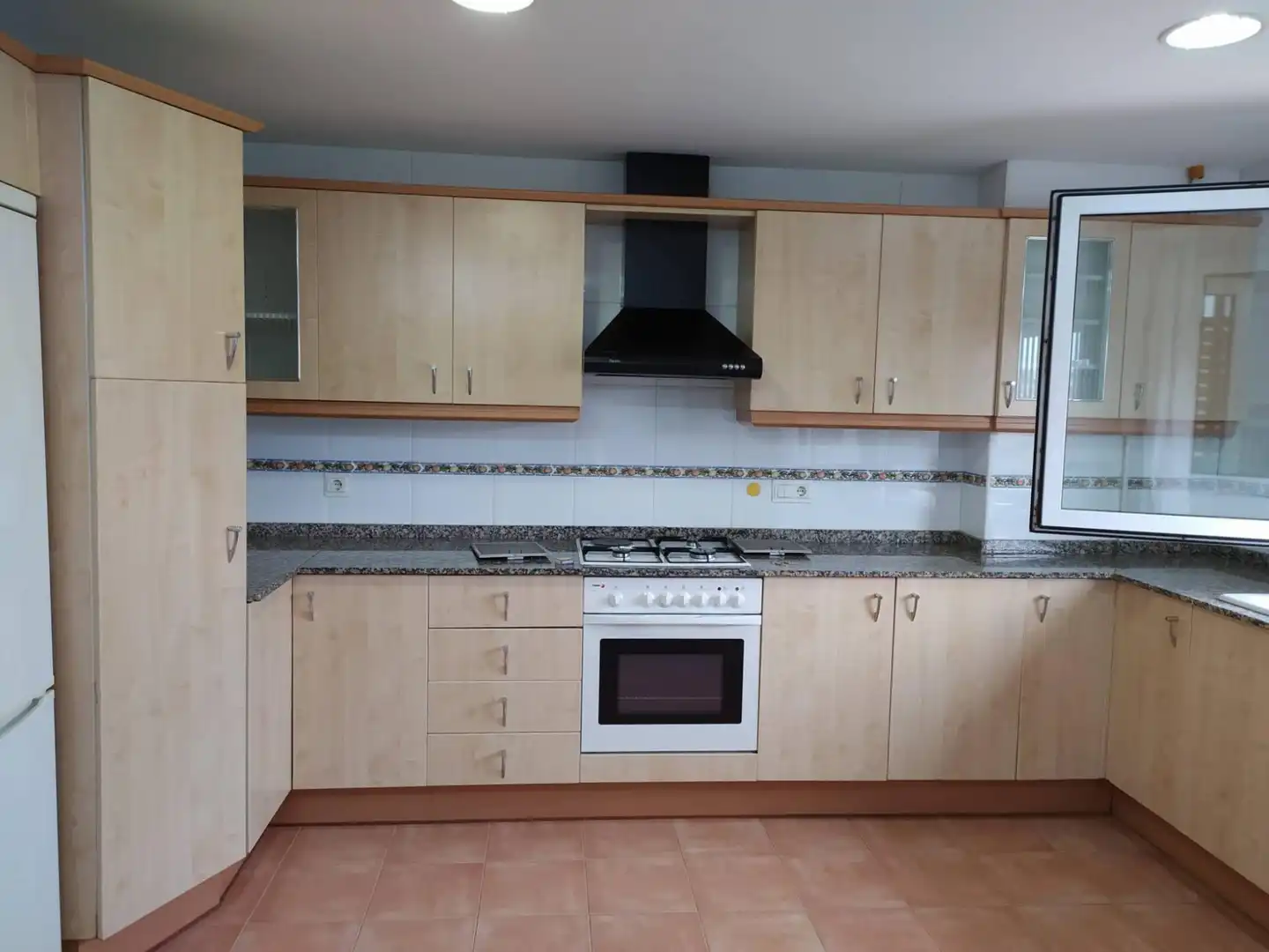 Cocina de Piso de alquiler en Valencia con Aire acondicionado, Calefacción y Trastero