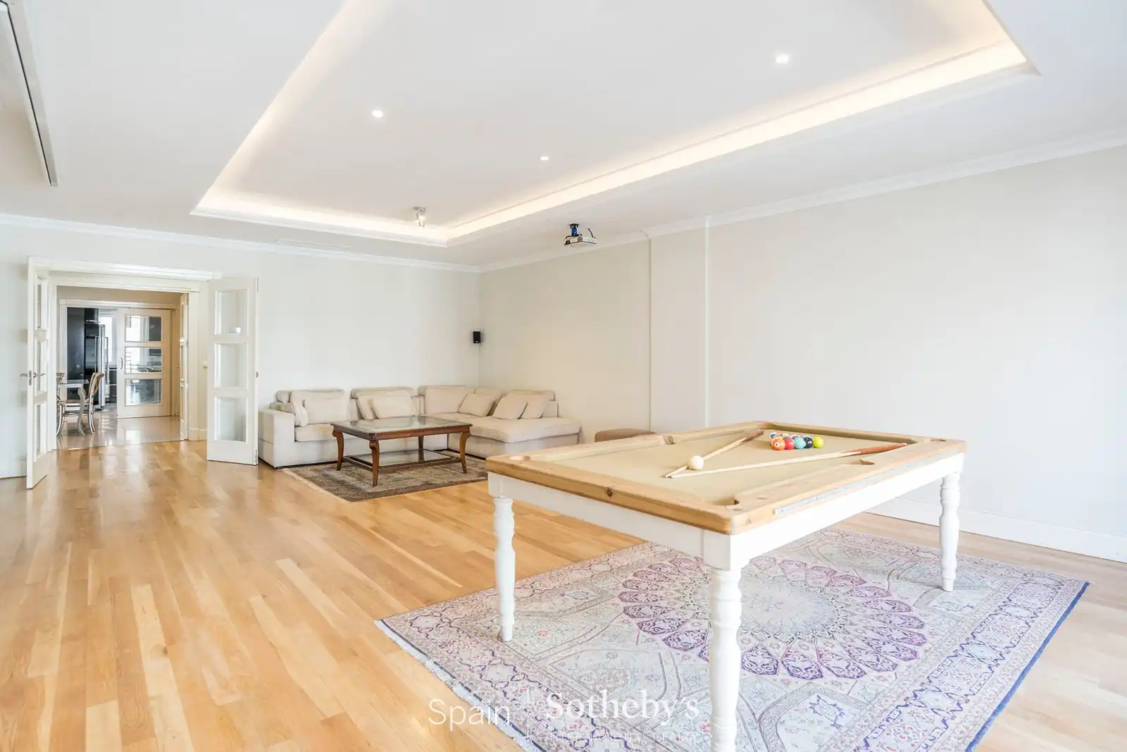 Apartments for rent in Madrid  with Air Conditioner, Heating and Storage room