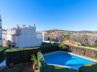 Flat with pool for sale in s´agaró