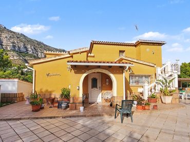 Xalet amb piscina en venda a El Montgó