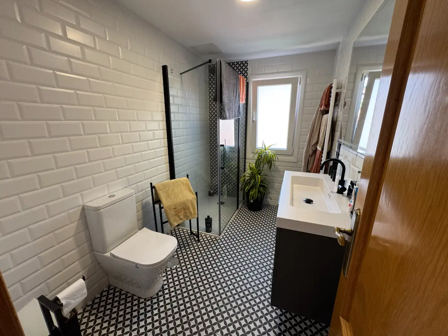 Bathroom of Houses for sale in Poio  with Heating, Private garden and Parquet flooring