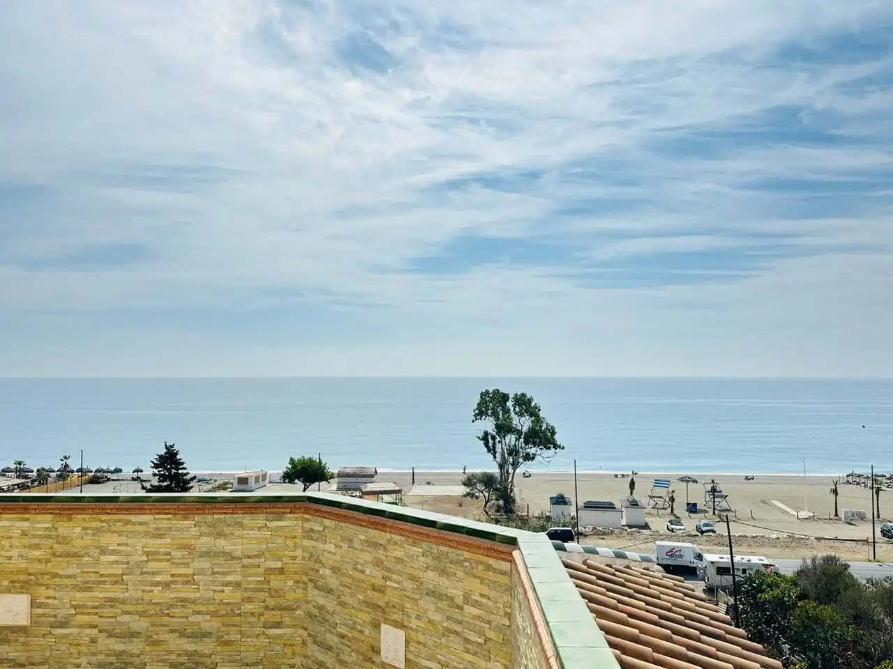 Vista exterior de Casa o xalet en venda en Torrox amb Aire condicionat, Jardí privat i Traster