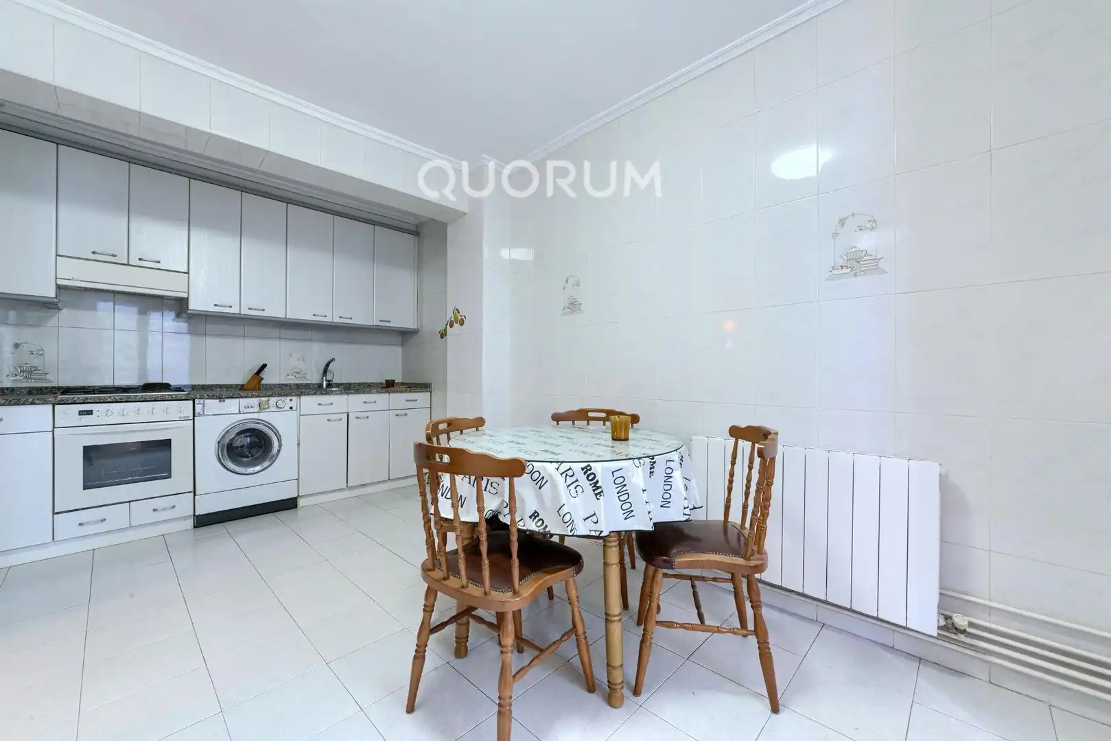 Küche von Wohnung zum Verkauf in Basauri  mit Heizung und Balkon
