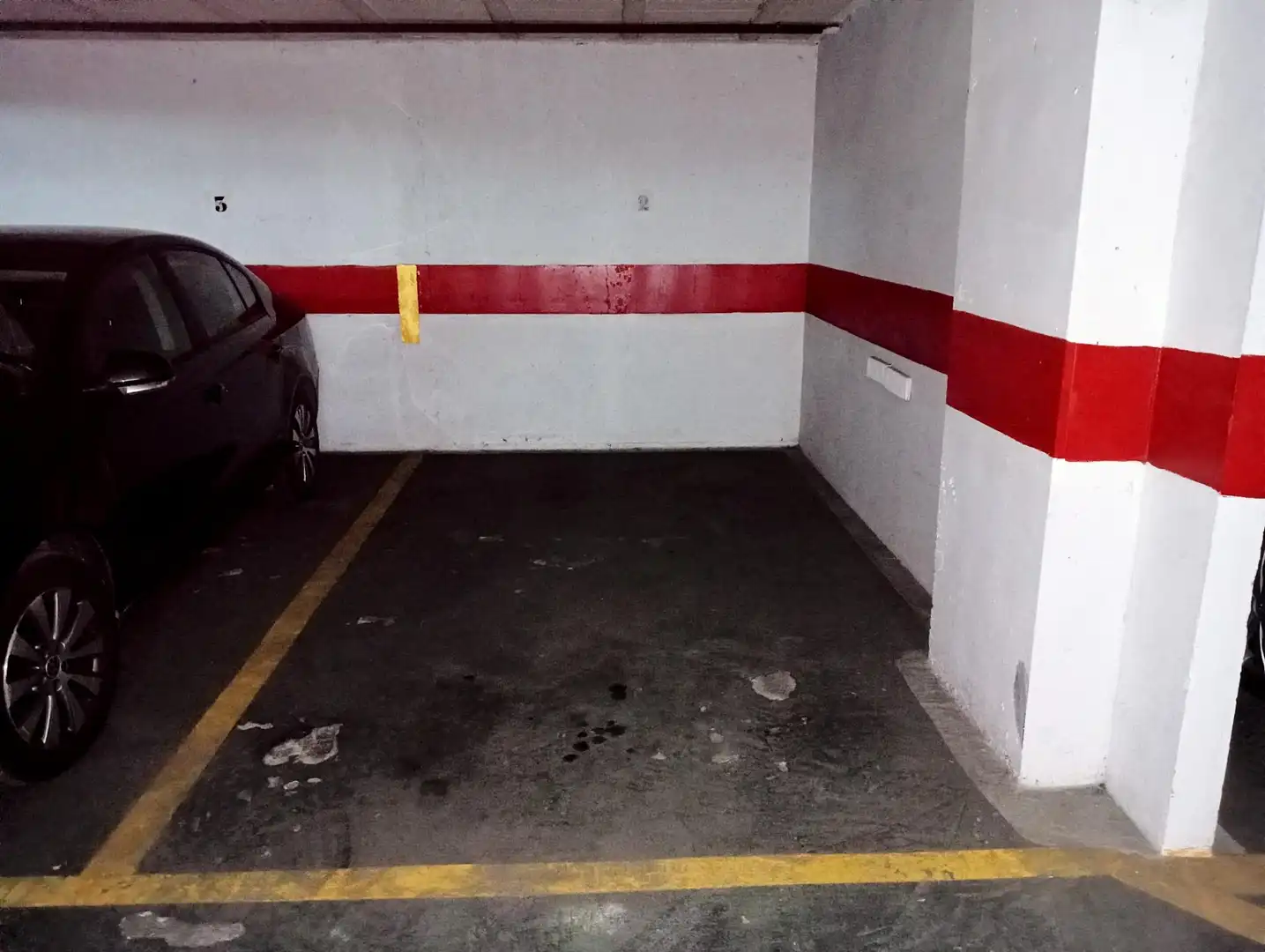 Parking de Piso de alquiler en Sevilla con Aire acondicionado, Amueblado y Piscina comunitaria