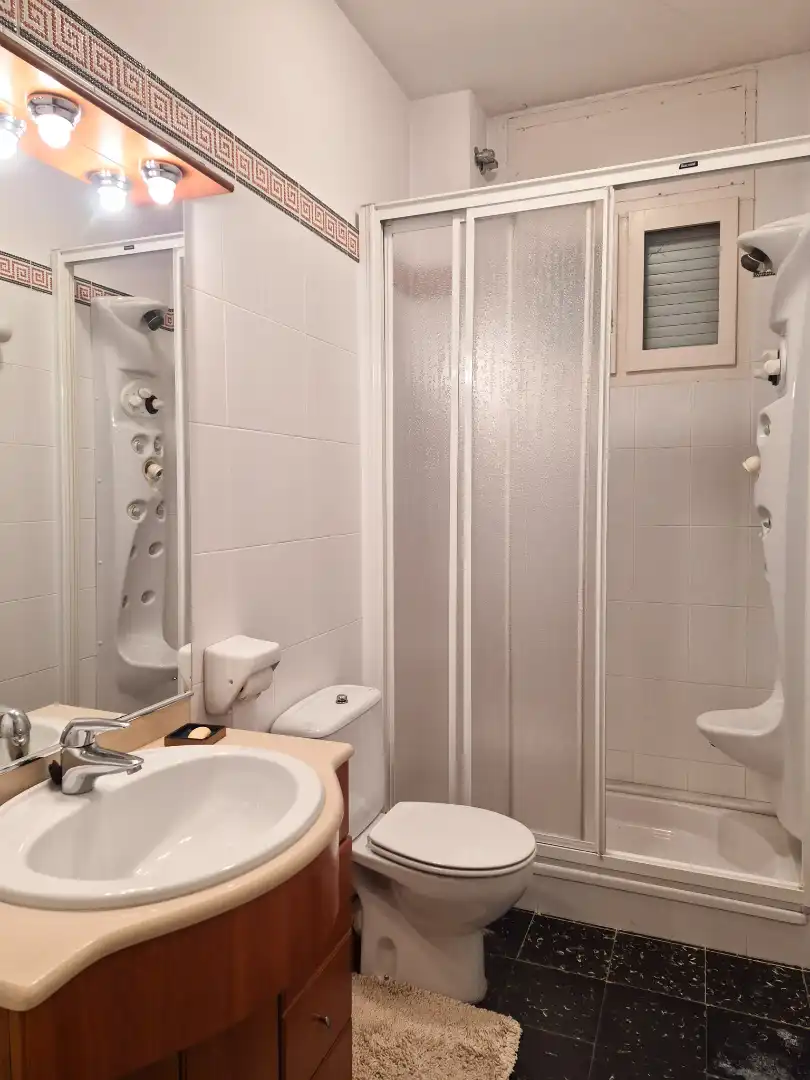 Bathroom of Houses for sale in Ripoll  with Private garden, Terrace and Swimming Pool