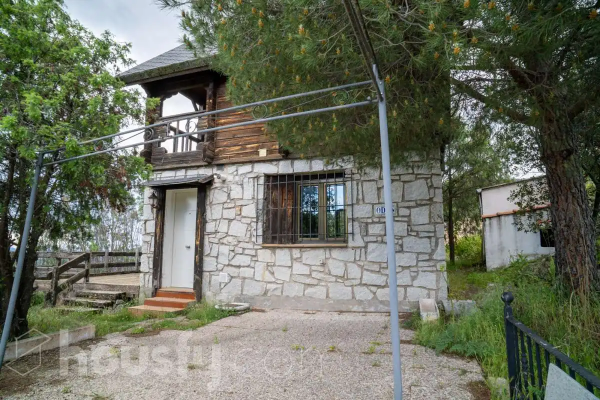 Außenansicht von Haus oder Chalet zum Verkauf in Robledo de Chavela mit Heizung, Privatgarten und Terrasse