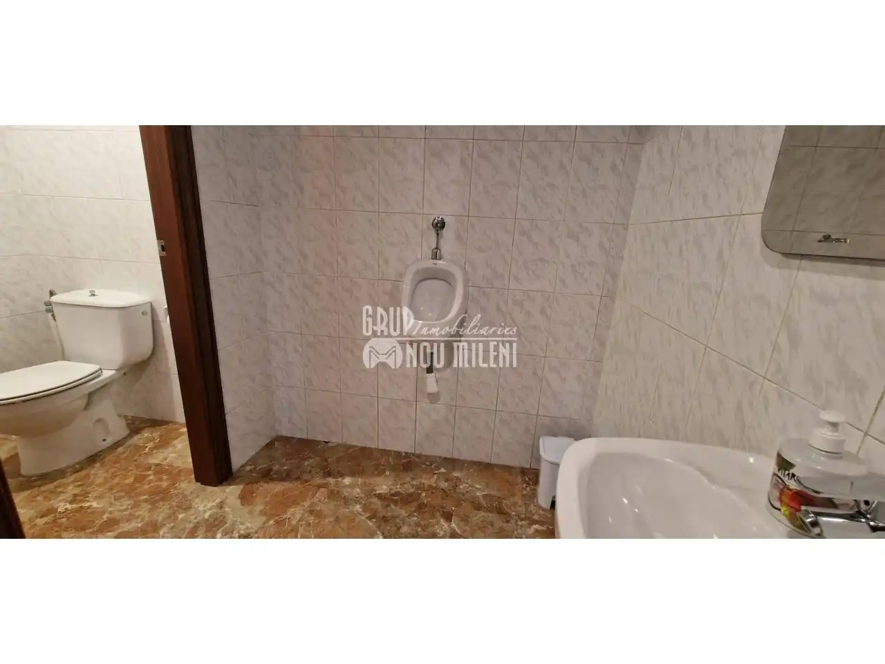 Bany de Oficina de lloguer en Valencia amb Aire condicionat