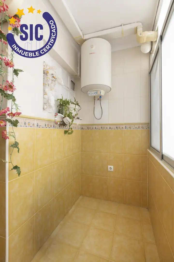 Bany de Pis en venda en Aldaia amb Calefacció, Terrassa i Traster