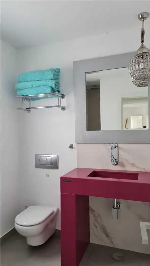 Baño de Casa o chalet de alquiler en Estepona con Aire acondicionado, Jardín privado y Terraza