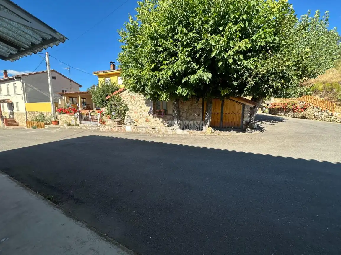 Casa o xalet en venda a C. la Cuesta, La Robla