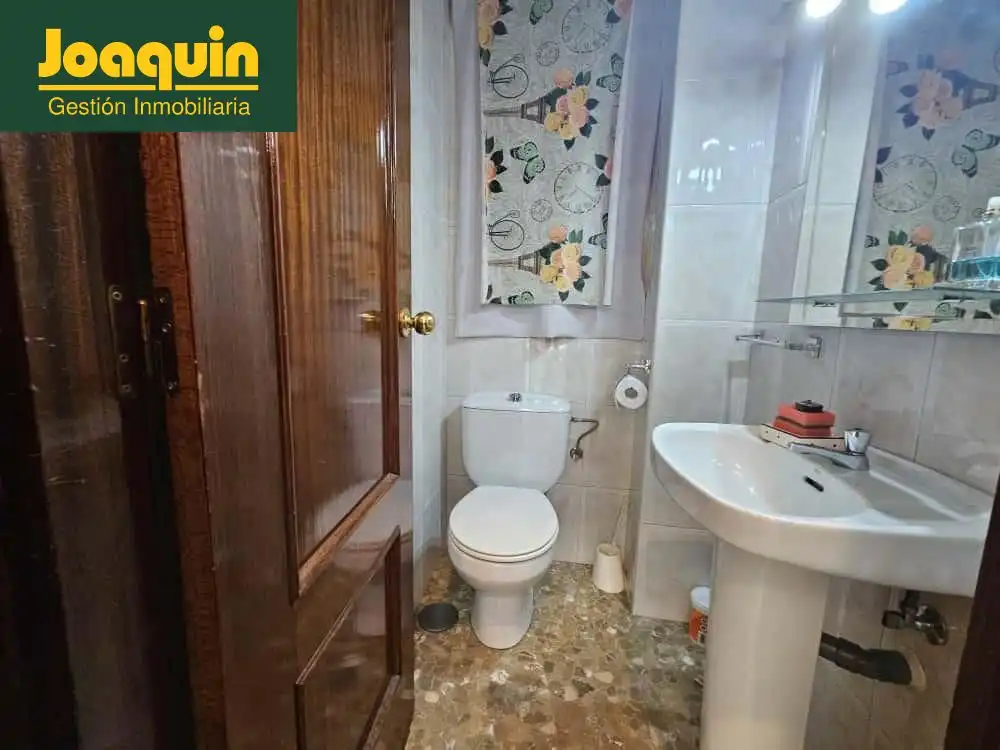 Local comercial de lloguer a Sureste, imagen 9