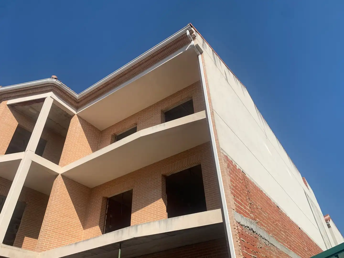Buildings for sale in LAS PERALERAS, 8, El Tiemblo
