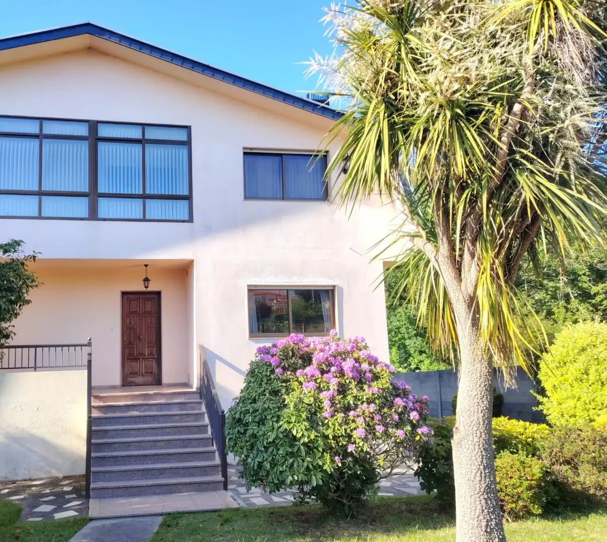 Vista exterior de Casa o chalet en venta en Vigo  con Calefacción, Terraza y Balcón