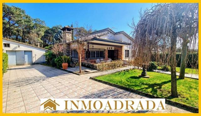 Casa-chalet en Venta en La cabaña en La Adrada